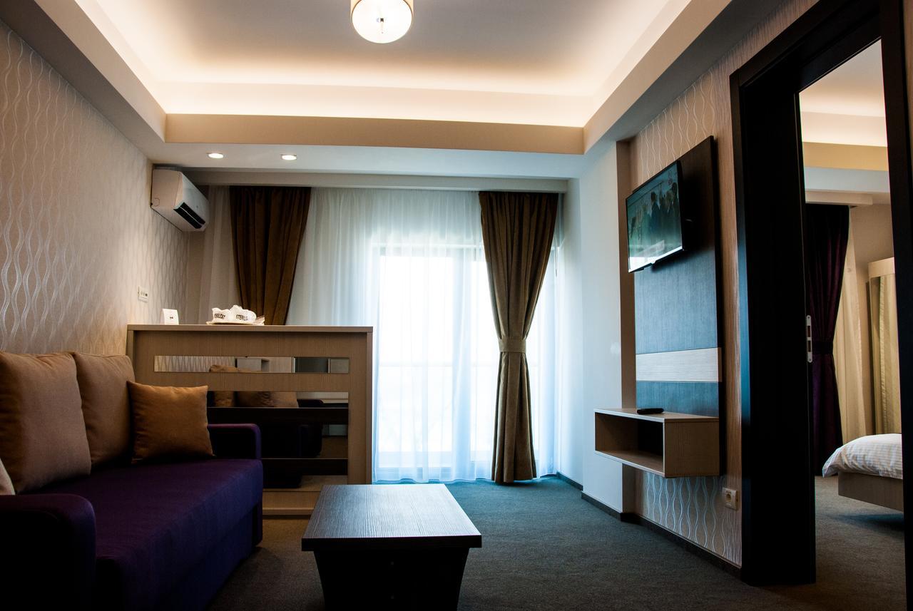 Milano Blue Mamaia Exterior foto